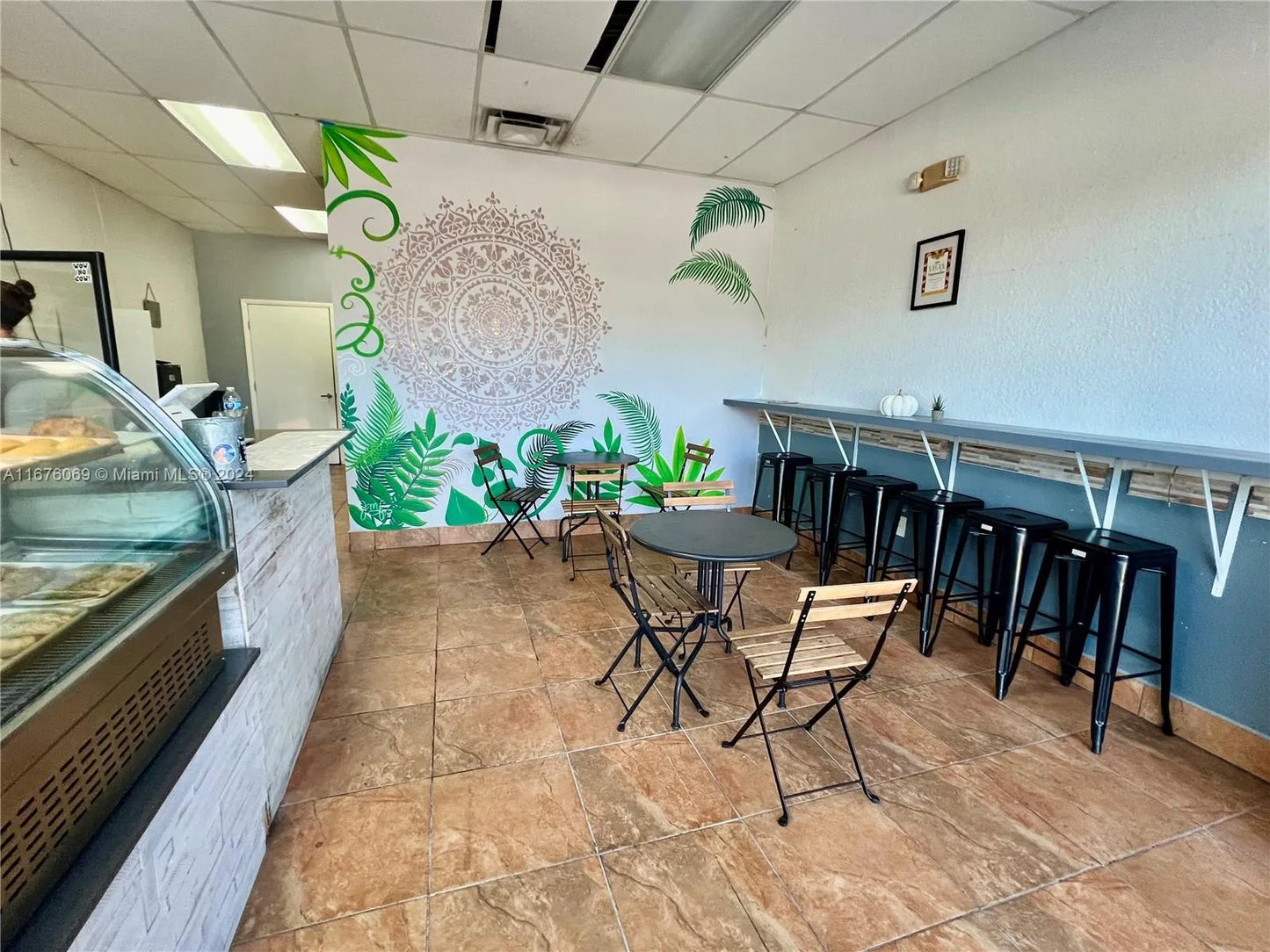 2800 W 84th St
