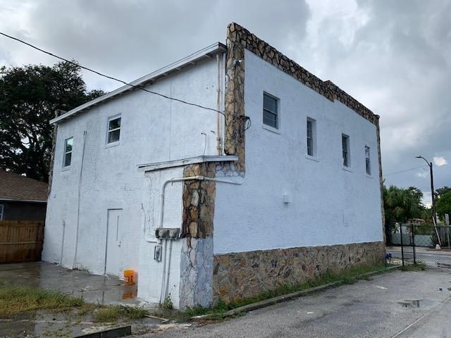 2826 Fairfield Ave South