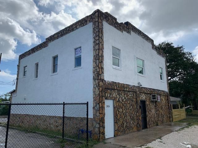 2826 Fairfield Ave South