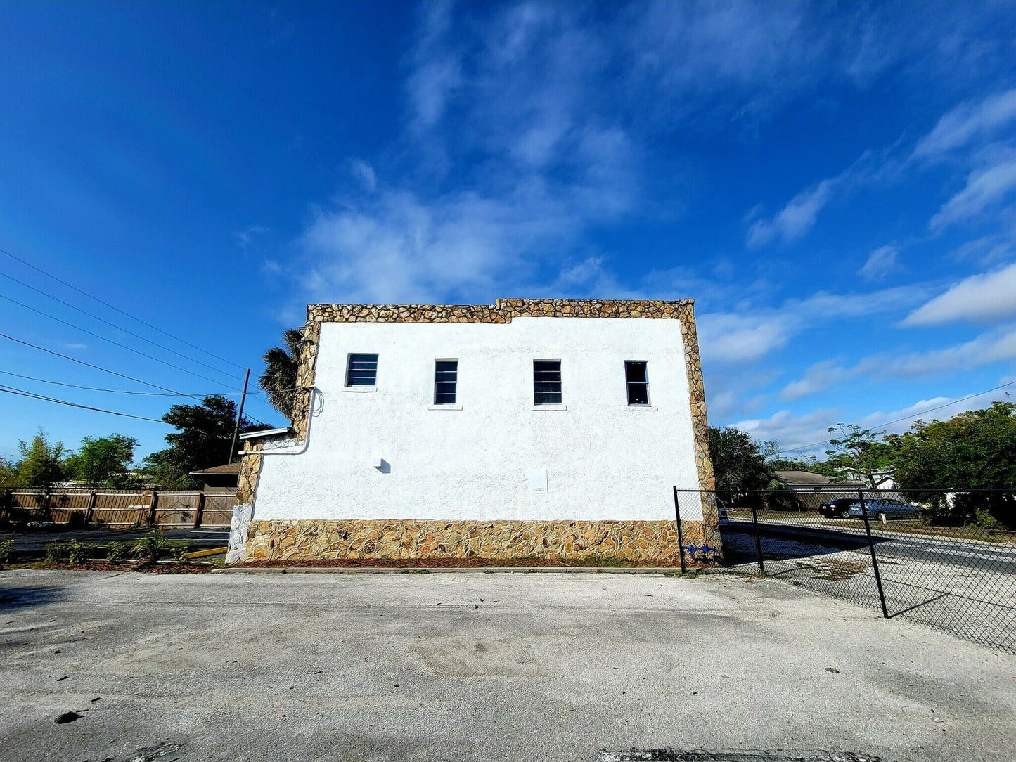 2826 Fairfield Ave South