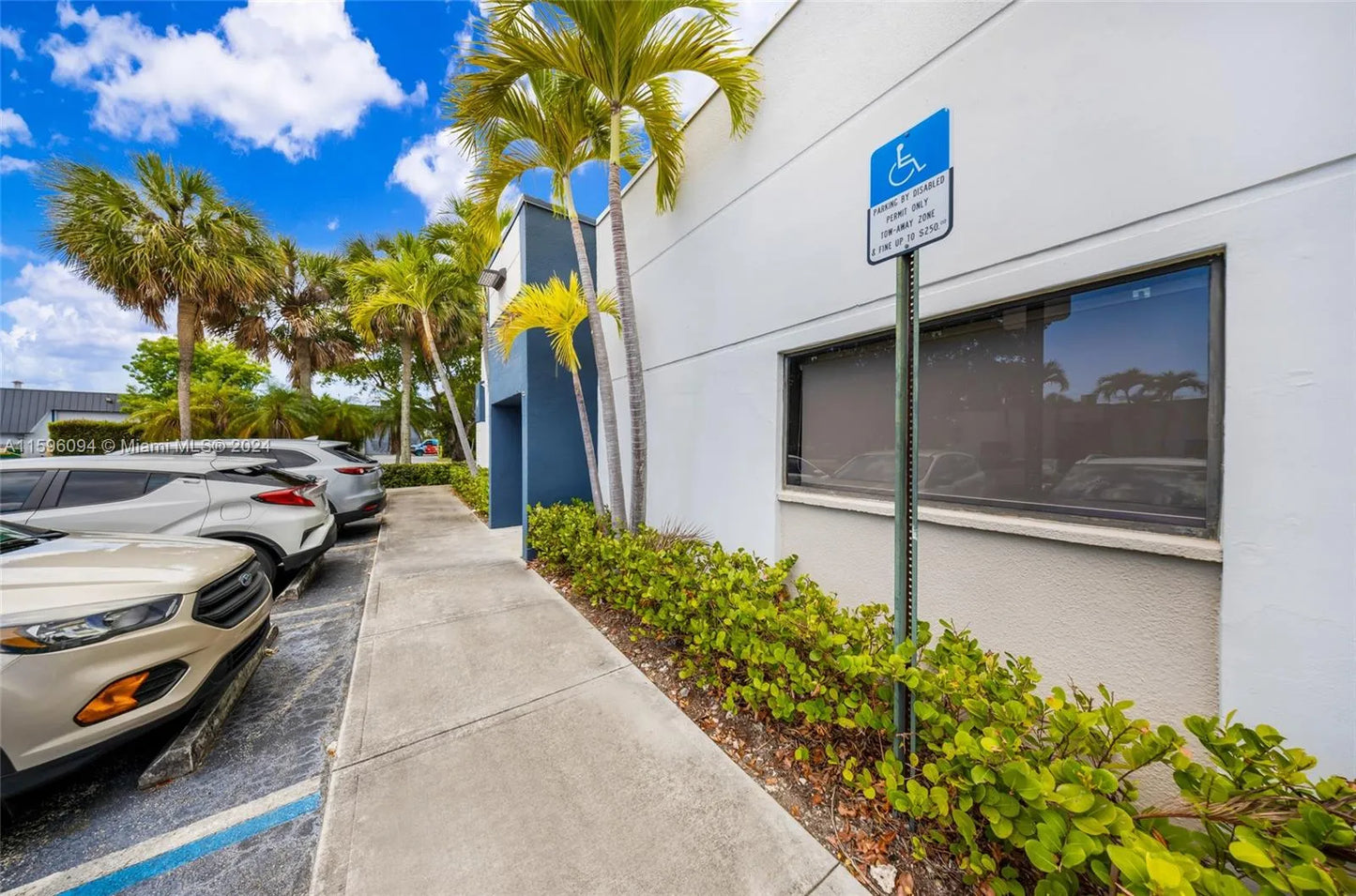 8125 NW 33rd St Unit 8125