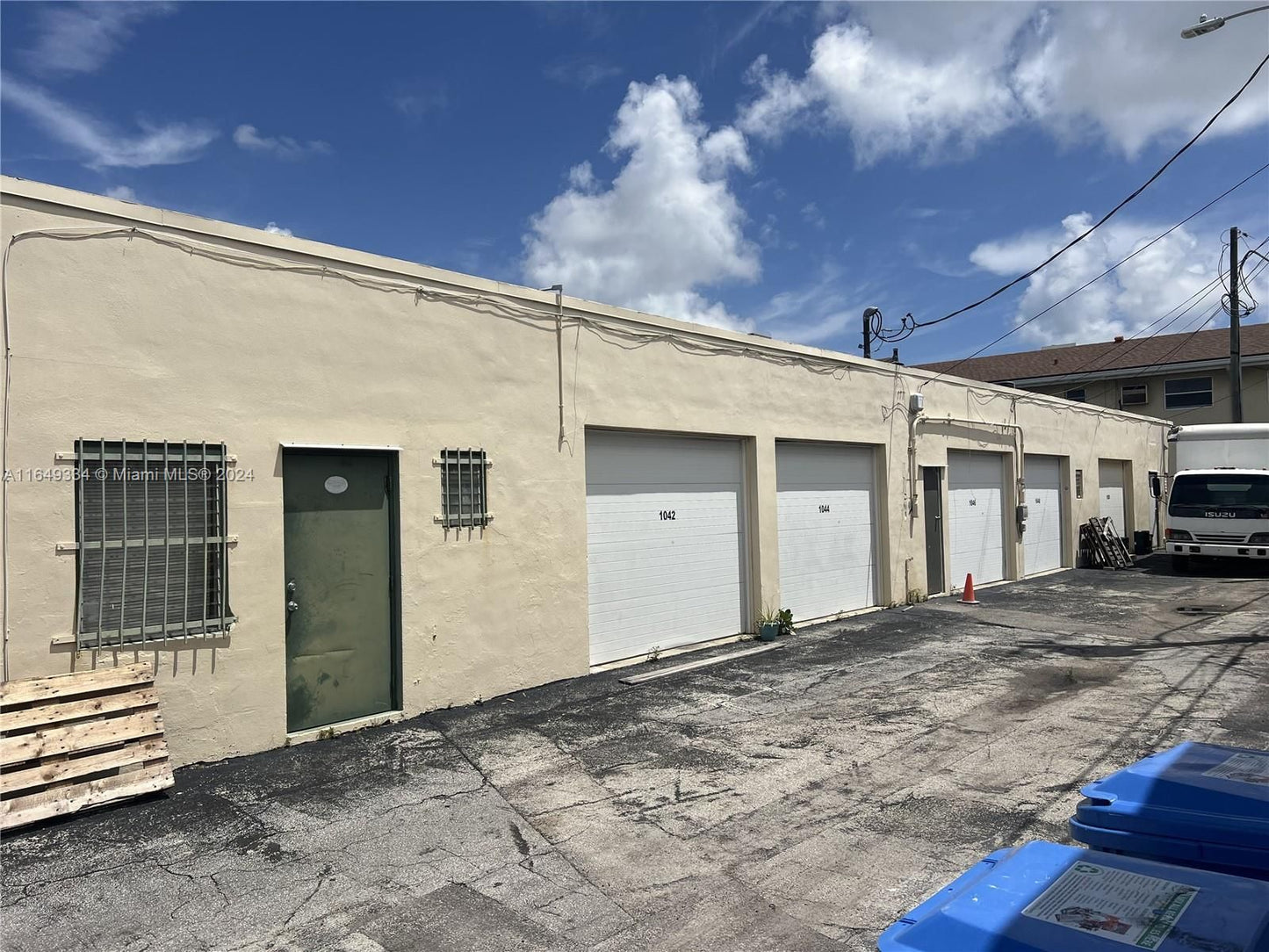 1040 E Oakland Park Blvd