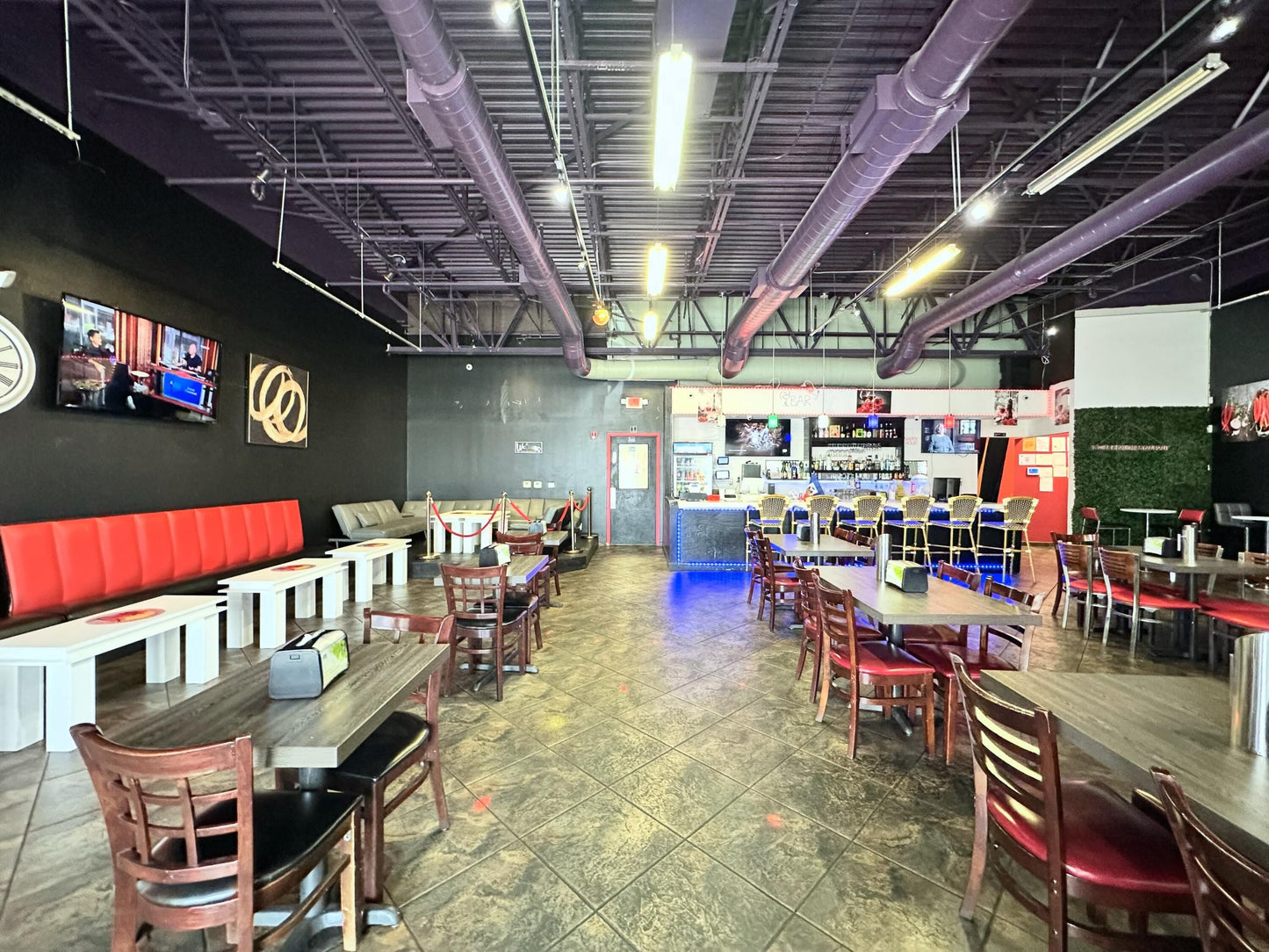 5943 W Oakland Park Blvd