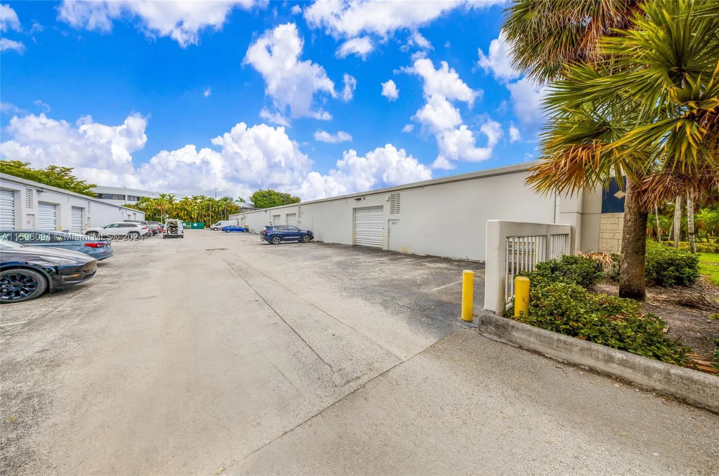 8125 NW 33rd St Unit 8125