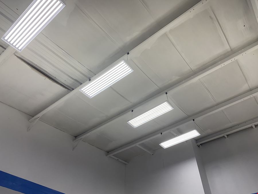 3435 Enterprise Avenue Units 26 27