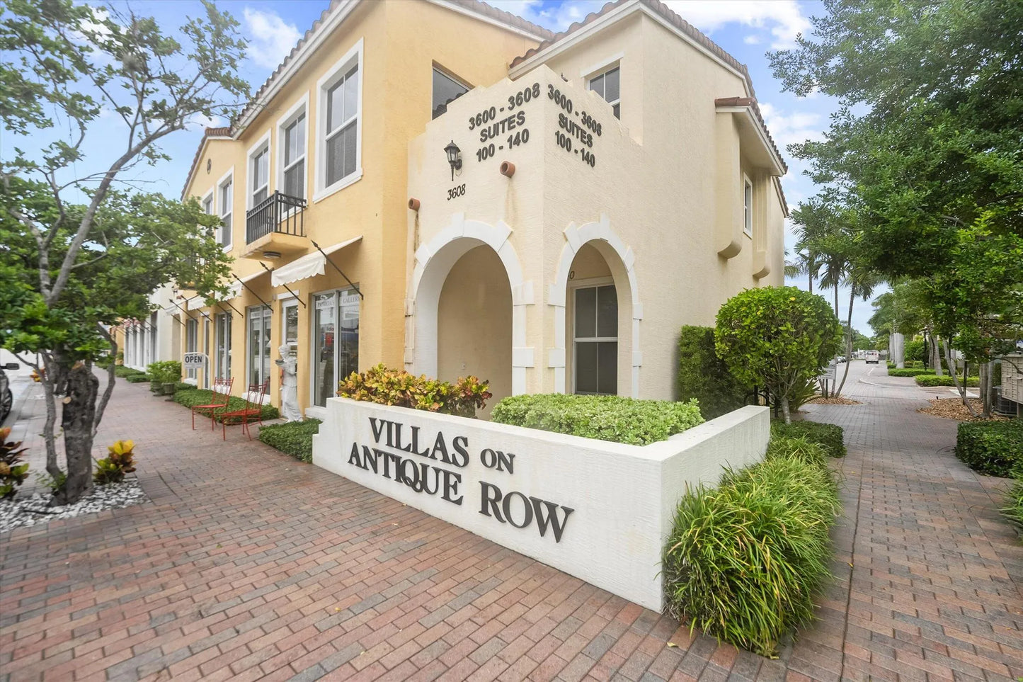 3606 S Dixie Hwy 130