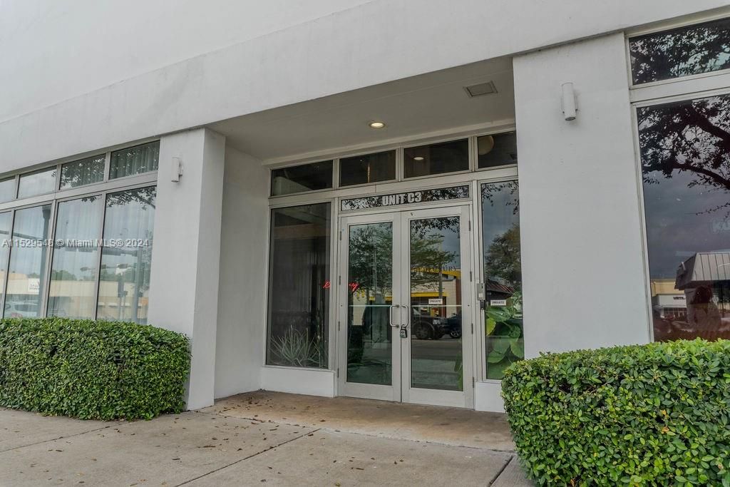 8101 Biscayne Blvd C 3