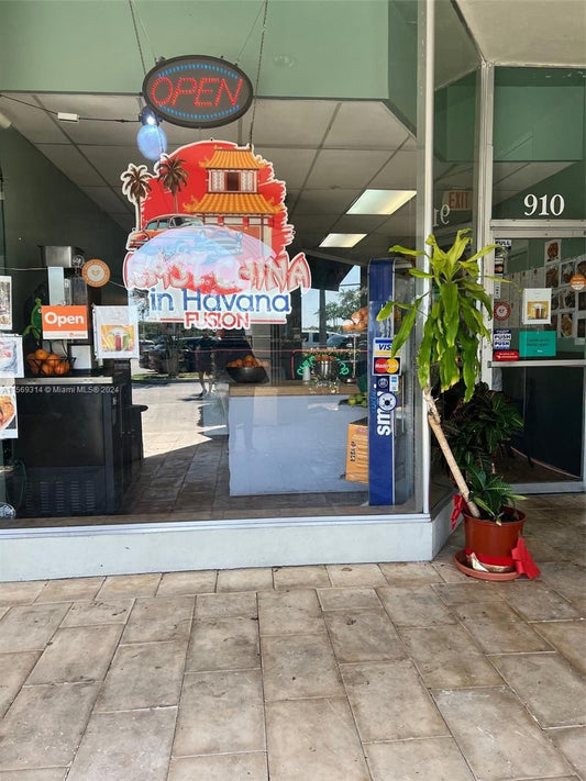 900 N Federal Hwy