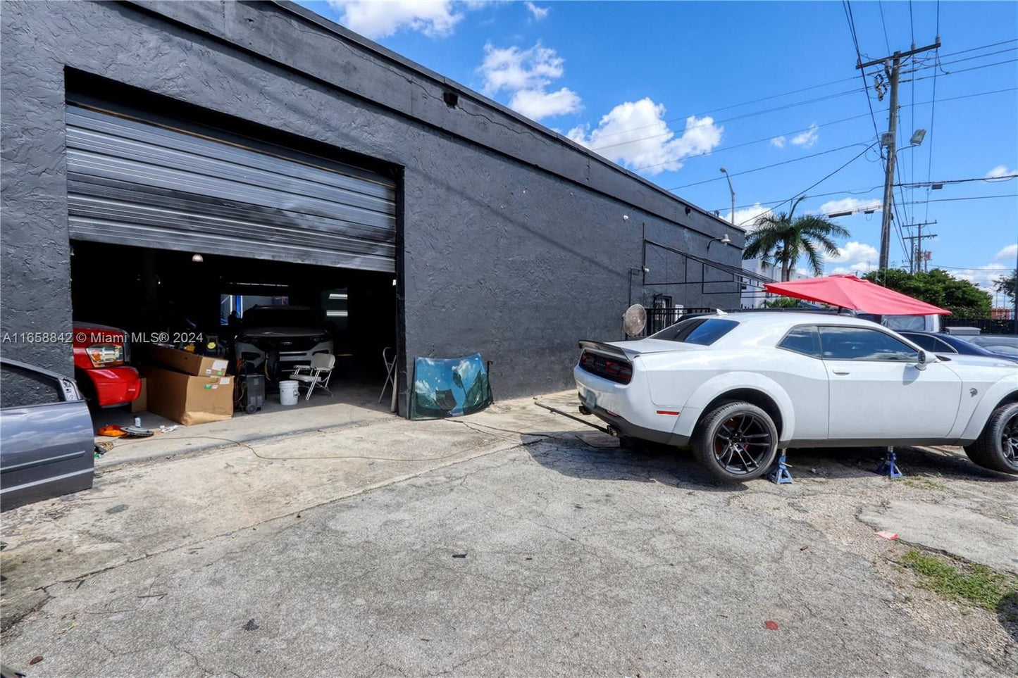 300 W 22nd