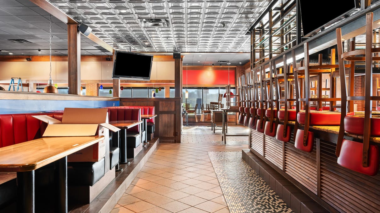 547 MARY ESTHER BLVD