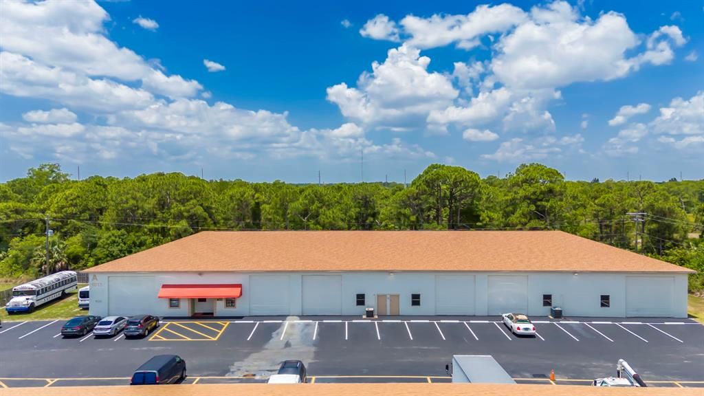 1013 SE Holbrook Ct