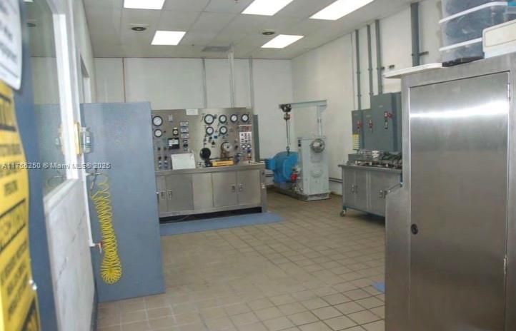 4000 NW 28th St