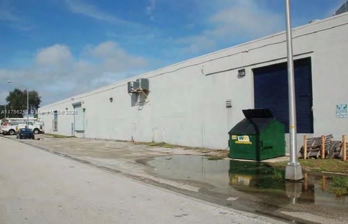 4000 NW 28th St