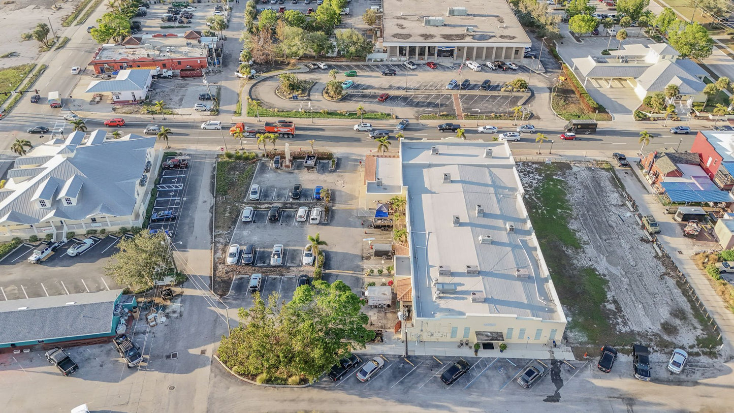 121 E Marion Ave