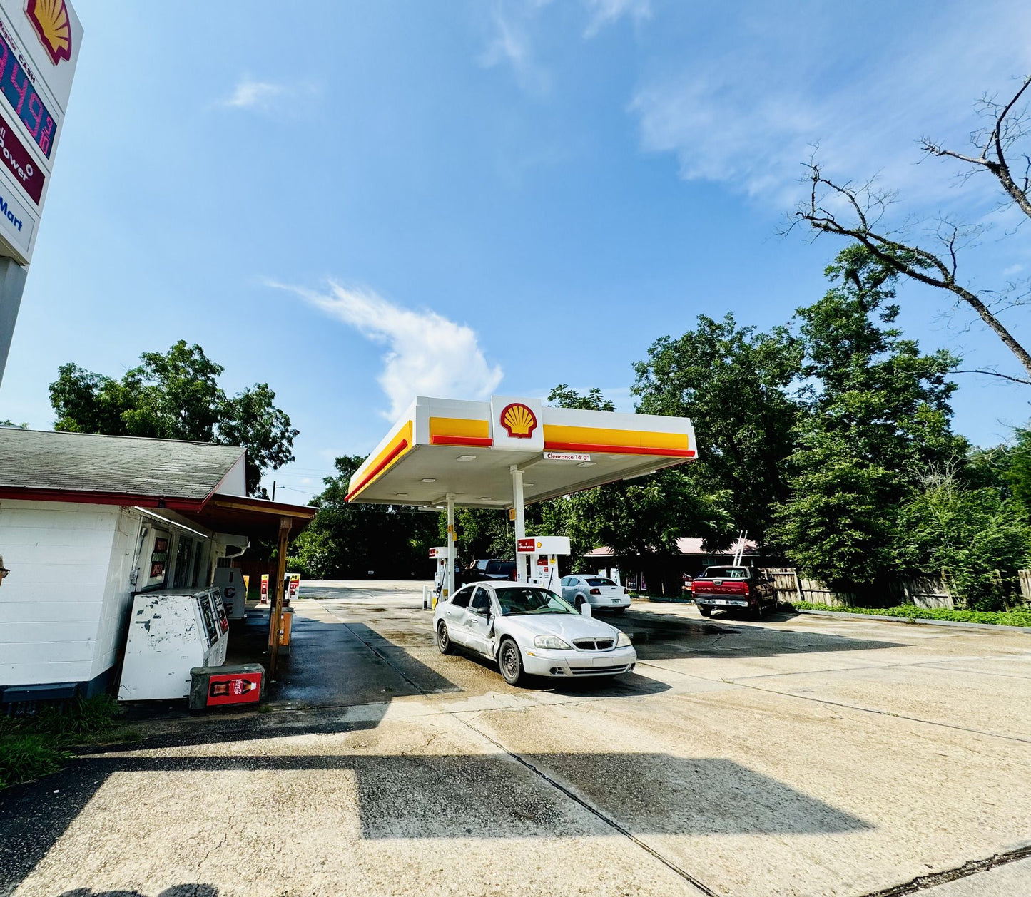 4619 Main St