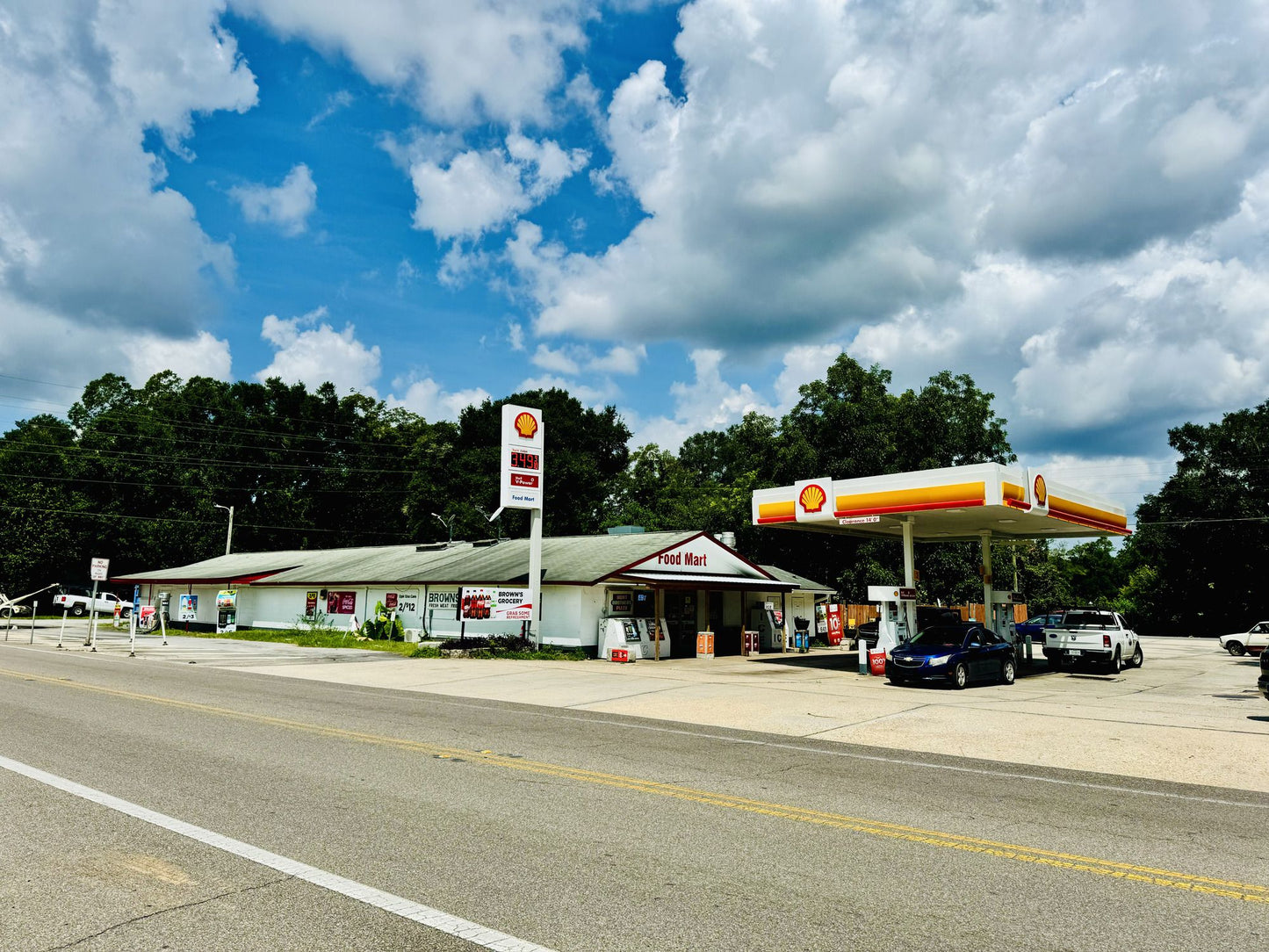 4619 Main St