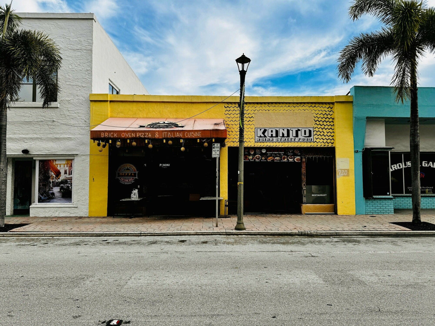 716-726 Lk Ave