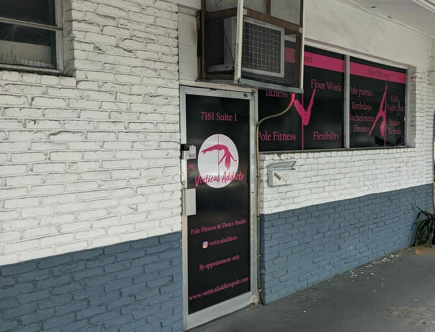 7155-7161 Pembroke Rd