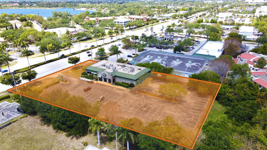 4335 Tamiami Trl East