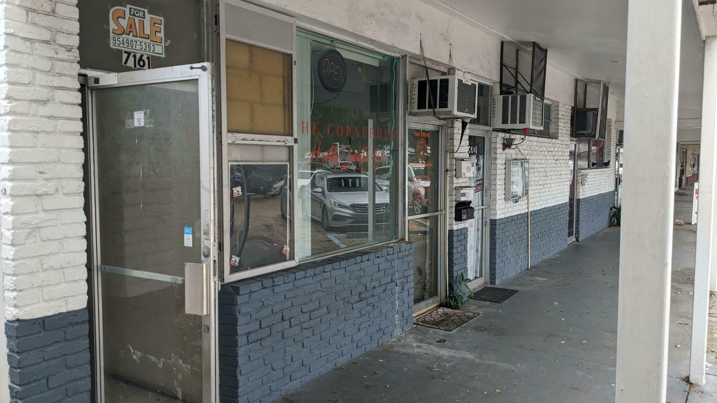 7155-7161 Pembroke Rd