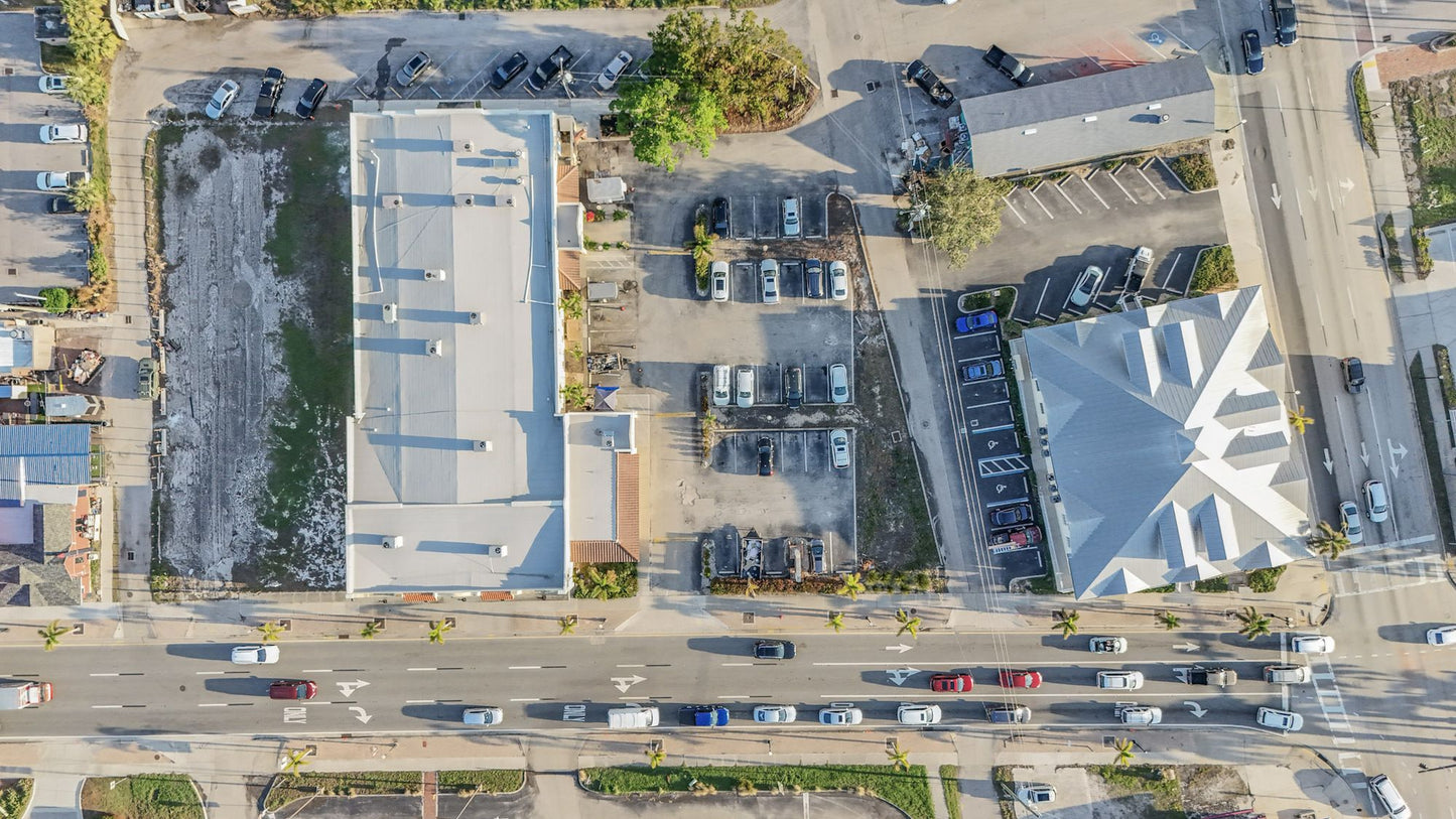 121 E Marion Ave