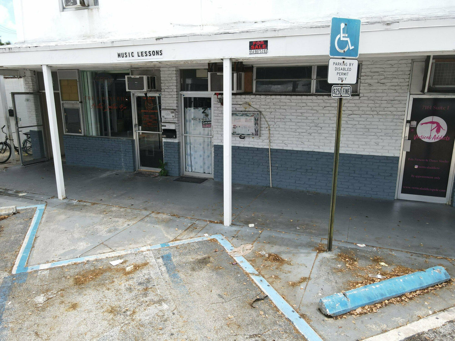 7155-7161 Pembroke Rd