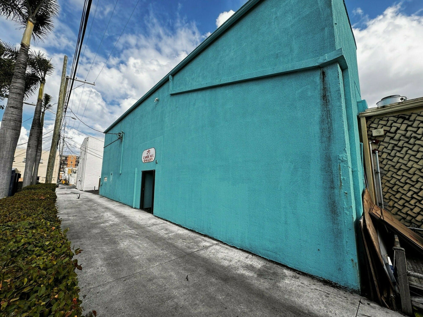 716-726 Lk Ave