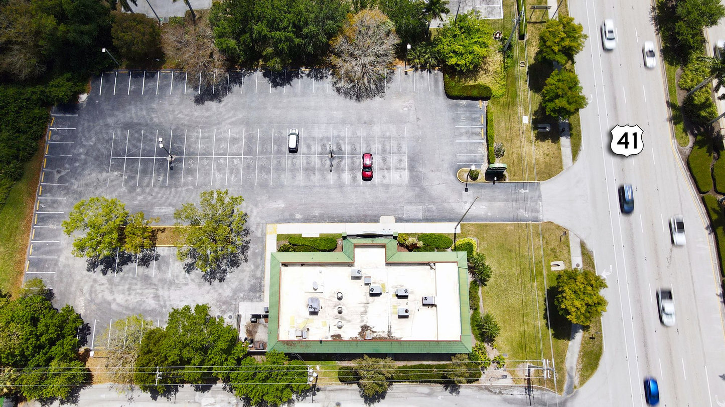 4335 Tamiami Trl East